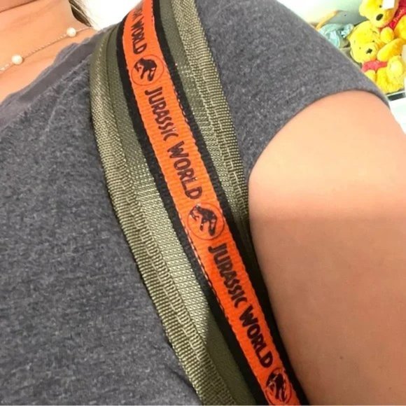 2023 BRAND NEW EDITION Universal studios GREEN Jurassic Park Backpack - Picture 11 of 16